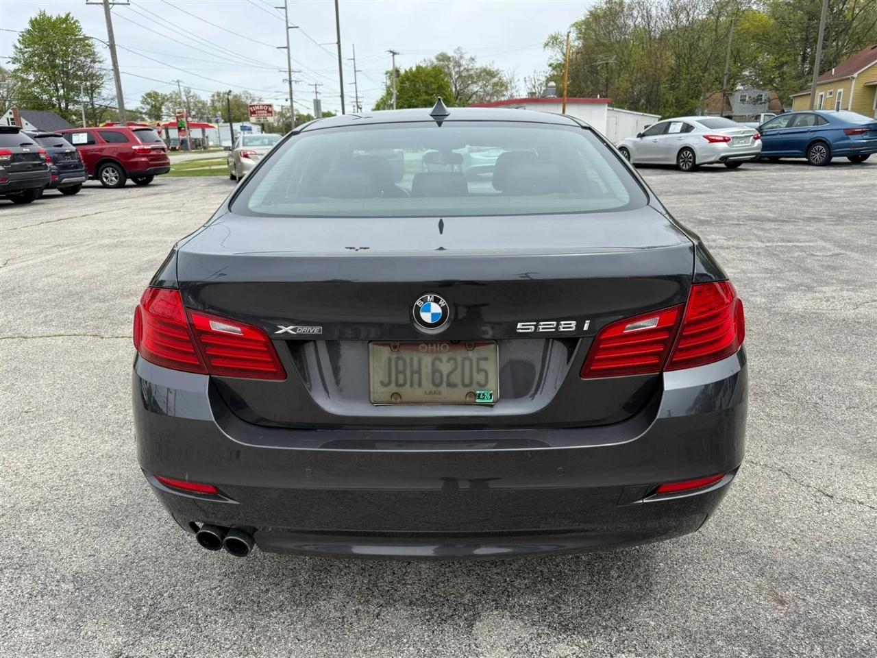 BMW 5-Series 528i xDrive 2016