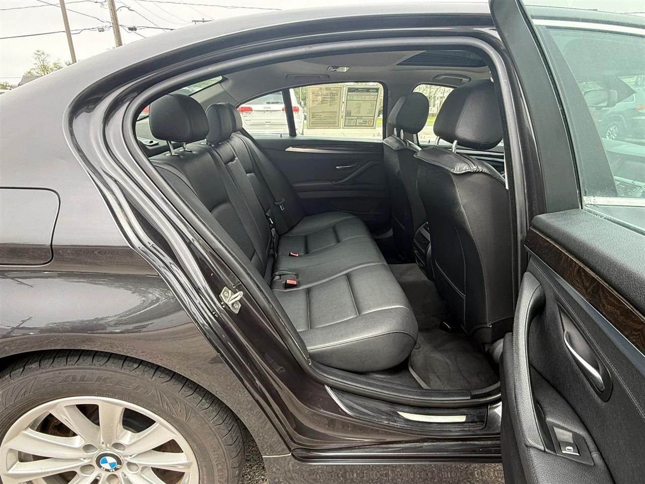 BMW 5-Series 528i xDrive 2016