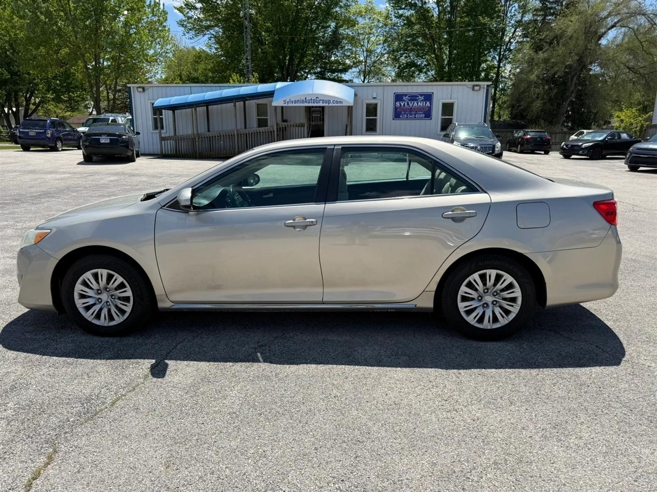 Toyota Camry LE 2014