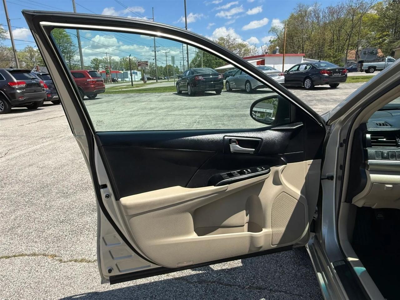 Toyota Camry LE 2014