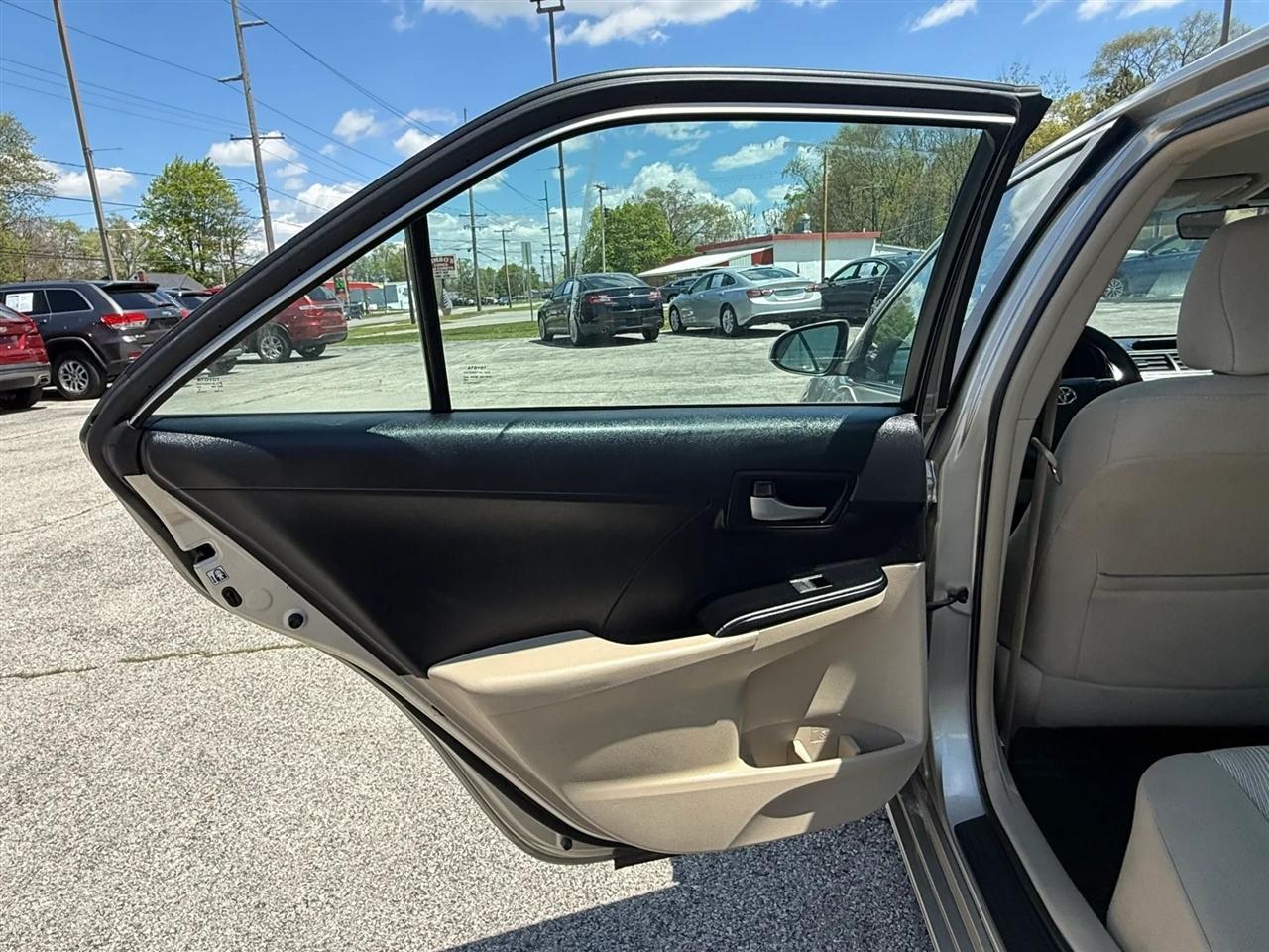 Toyota Camry LE 2014