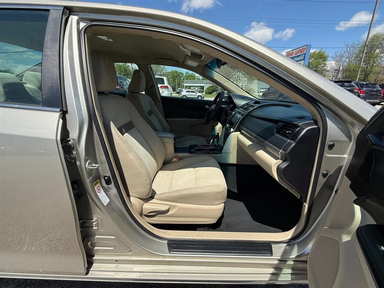 Toyota Camry LE 2014