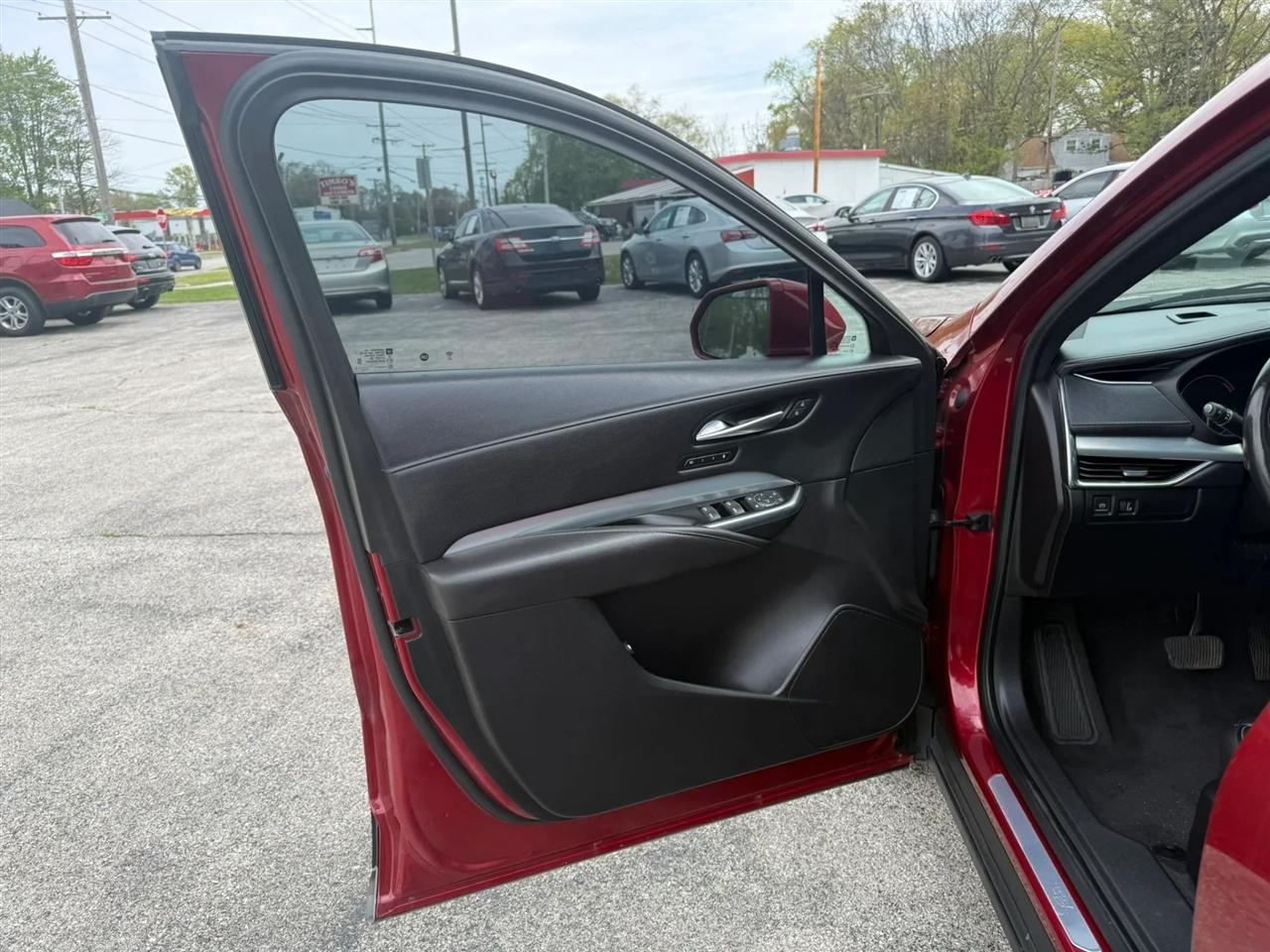 Cadillac XT4 Premium Luxury AWD 2019