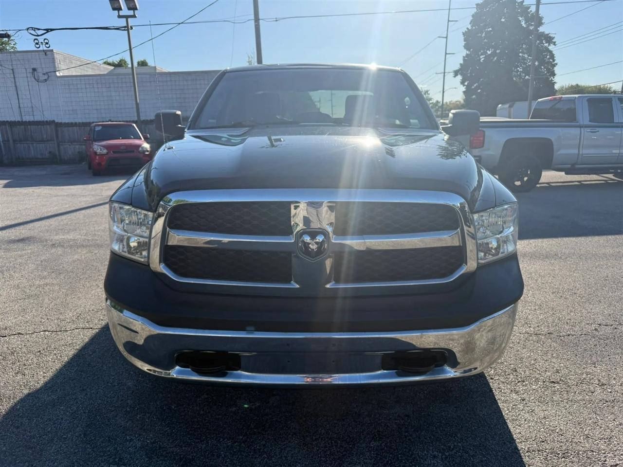 RAM 1500 Tradesman Quad Cab 4WD 2016