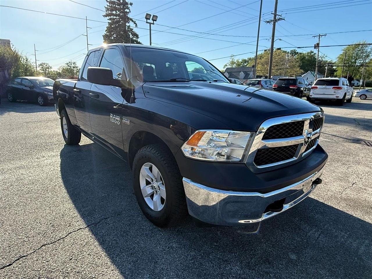RAM 1500 Tradesman Quad Cab 4WD 2016