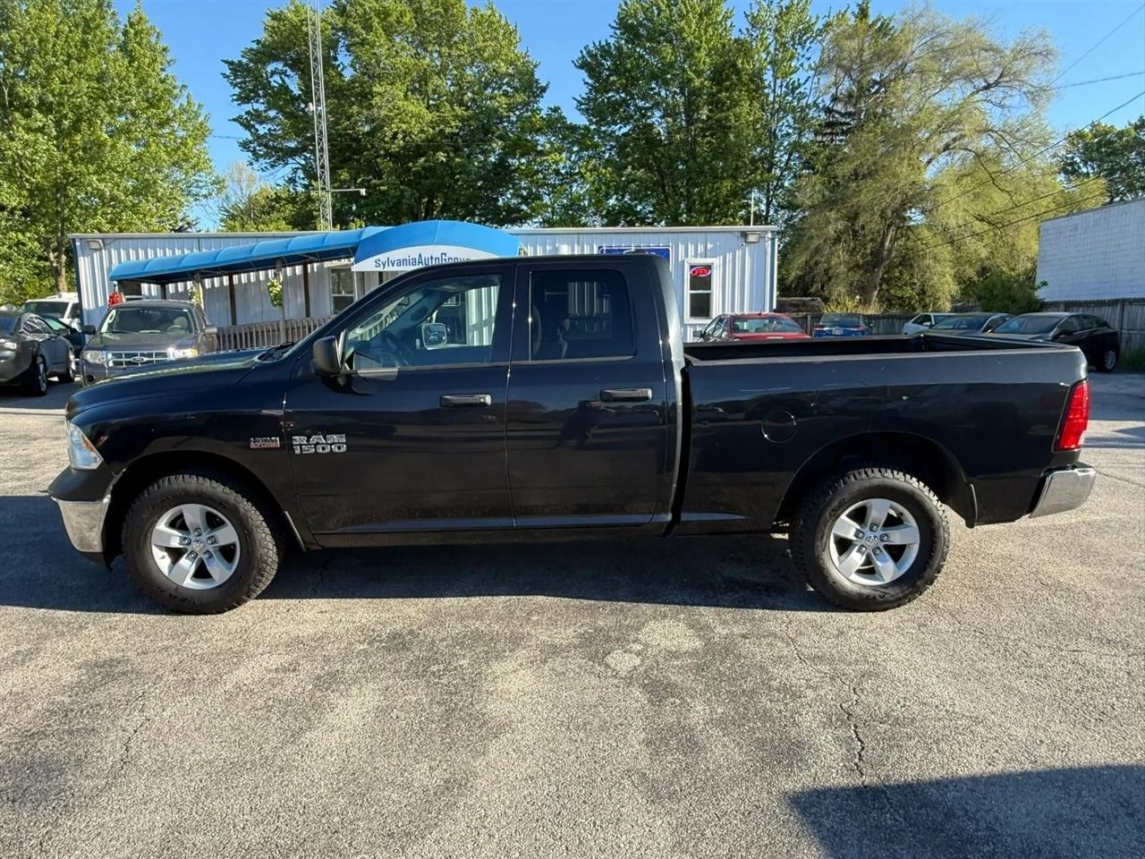 RAM 1500 Tradesman Quad Cab 4WD 2016