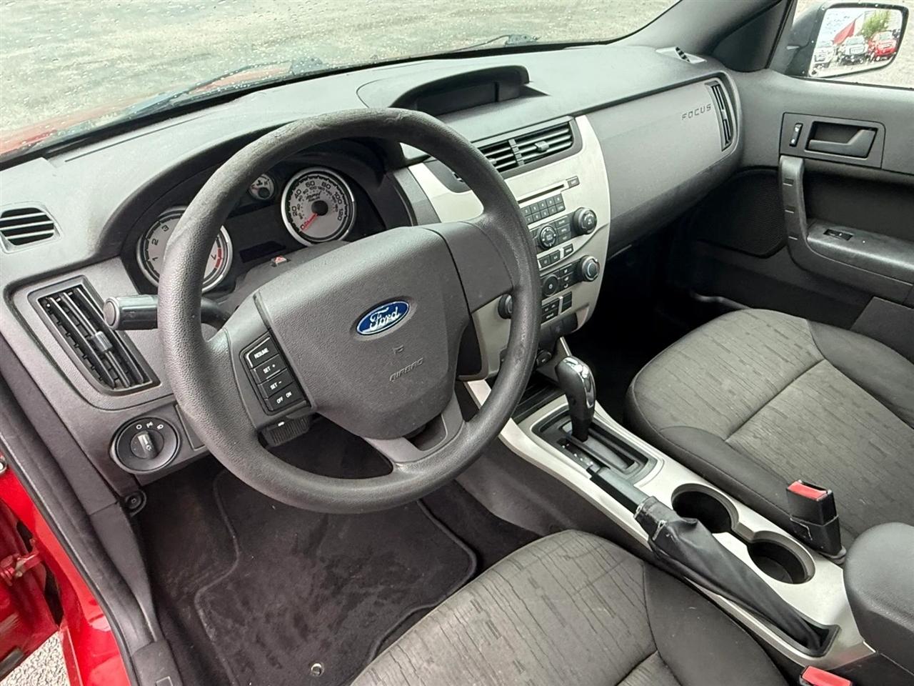 Ford Focus SE Sedan 2009