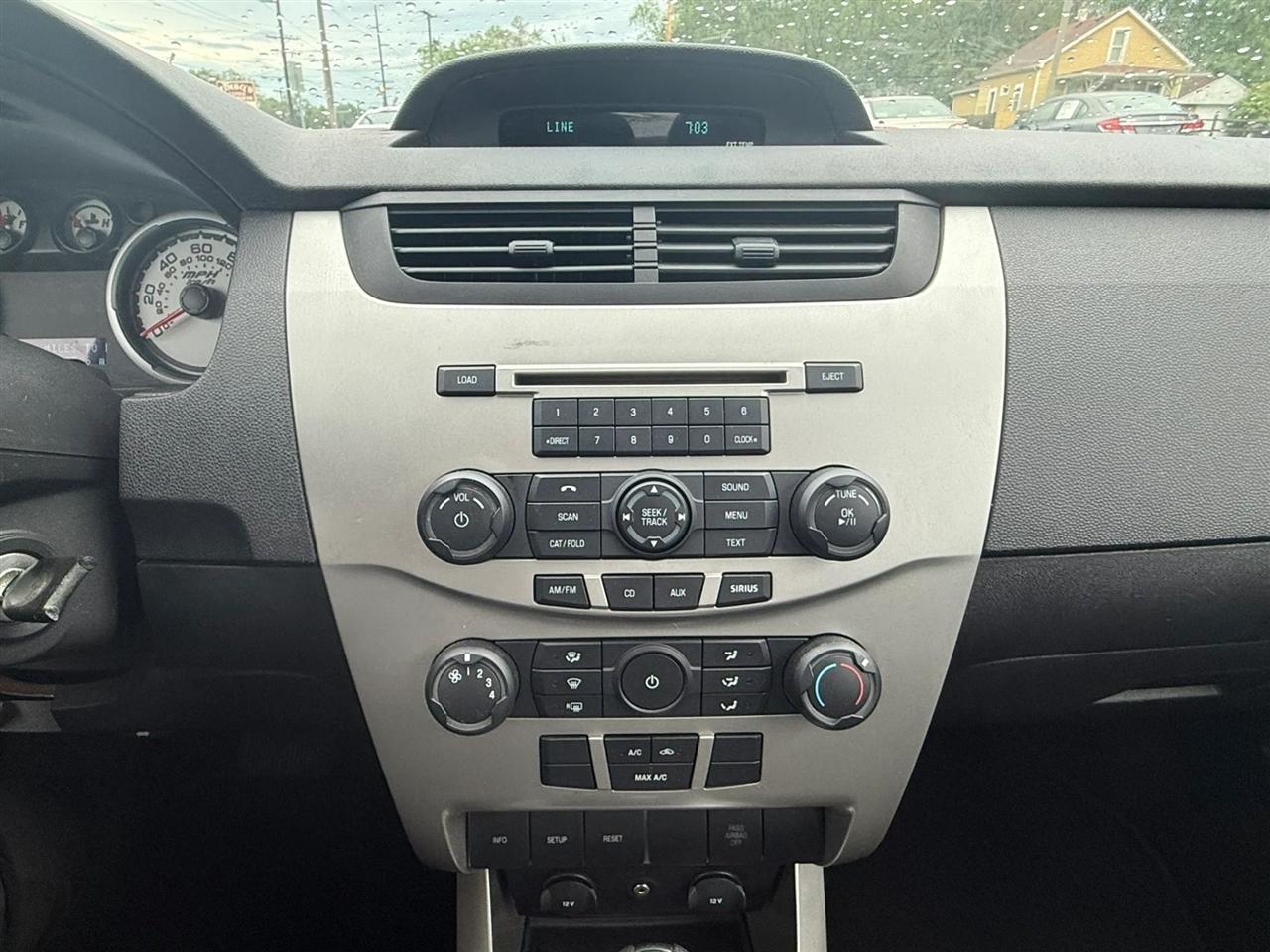 Ford Focus SE Sedan 2009