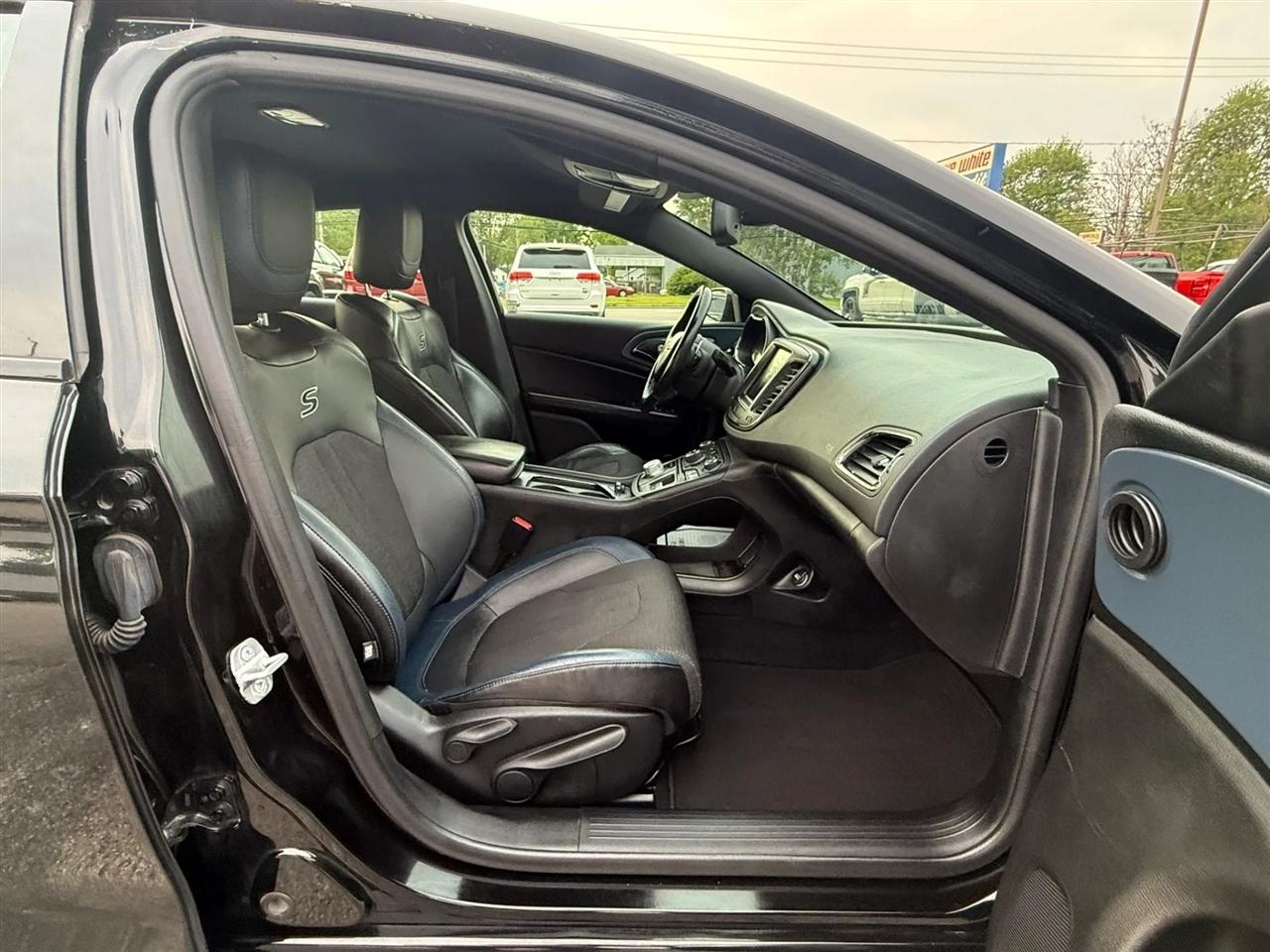 Chrysler 200 S 2015