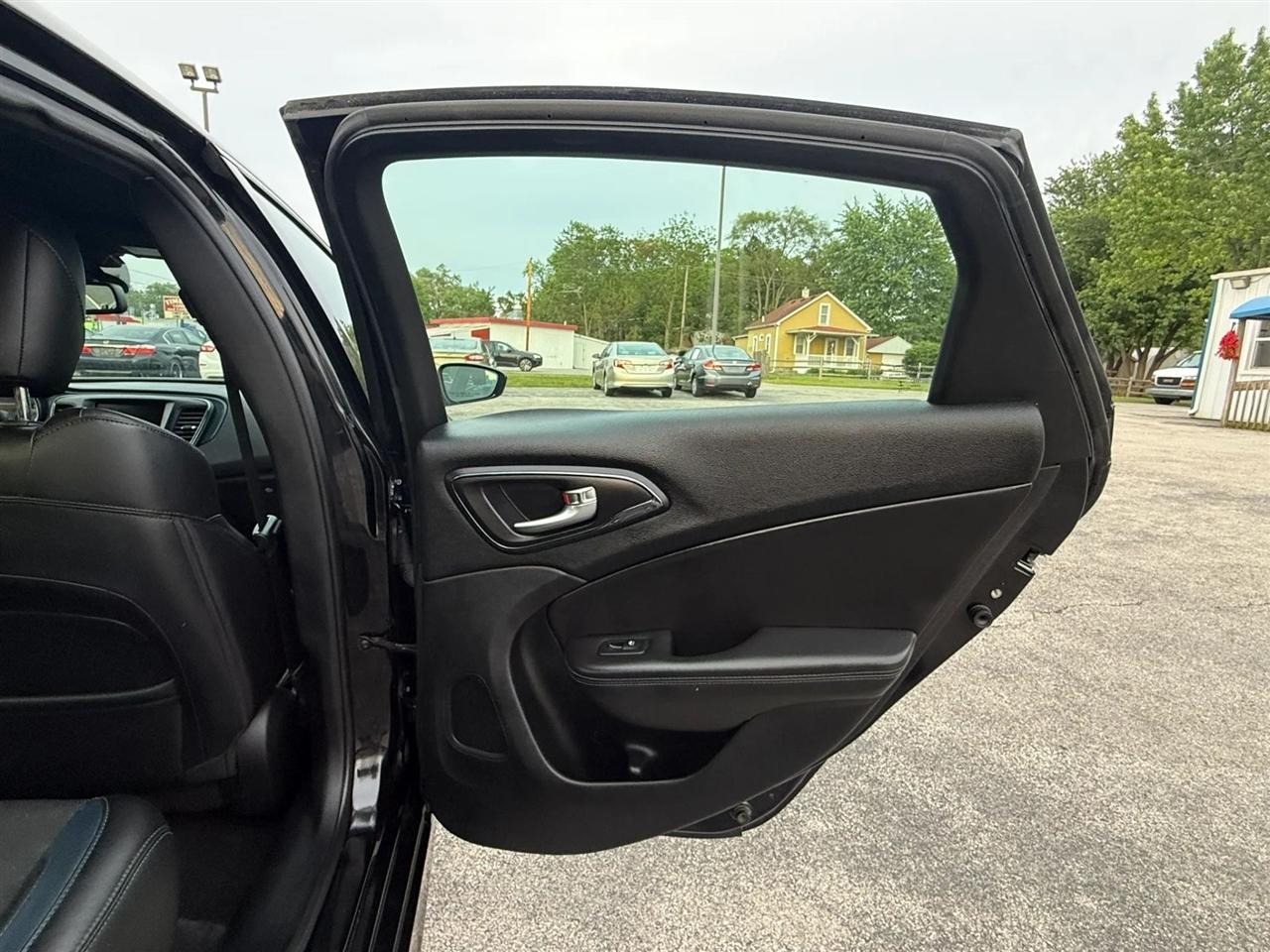 Chrysler 200 S 2015