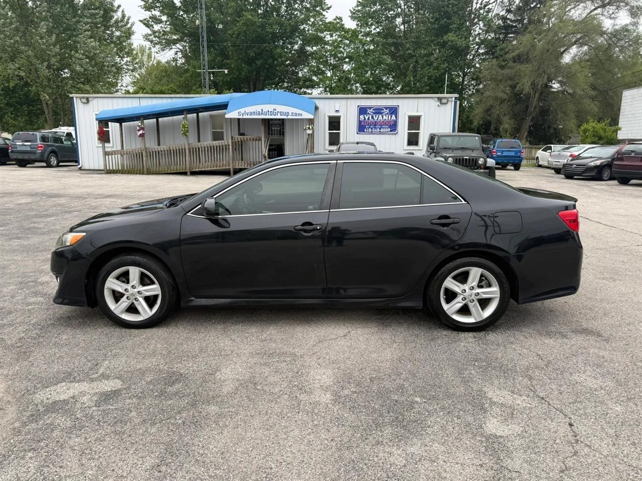 Toyota Camry SE 2012