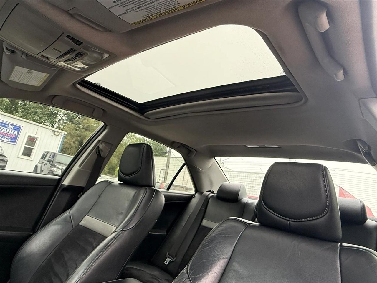 Toyota Camry SE 2012