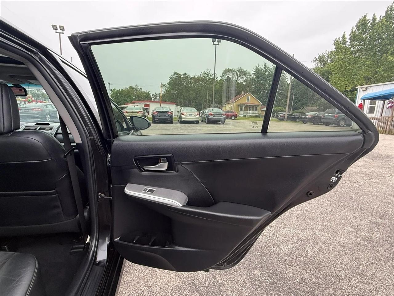 Toyota Camry SE 2012