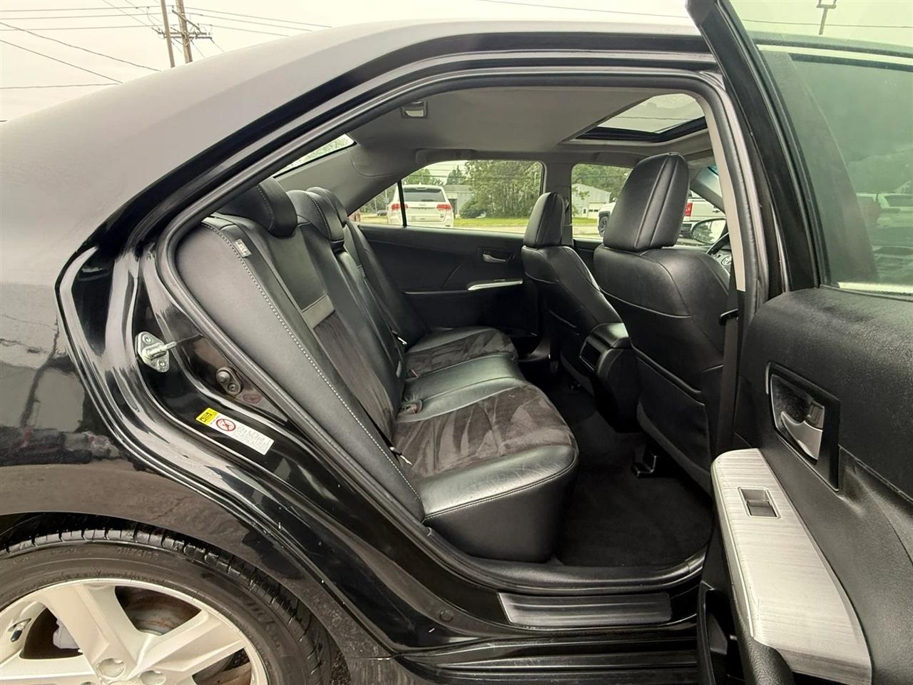 Toyota Camry SE 2012