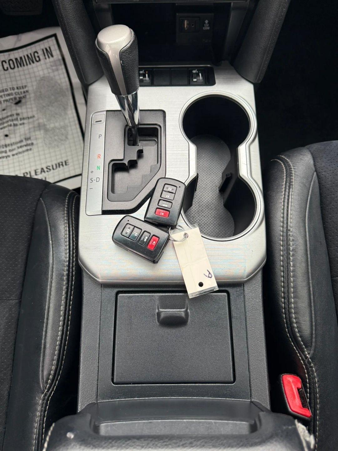 Toyota Camry SE 2012