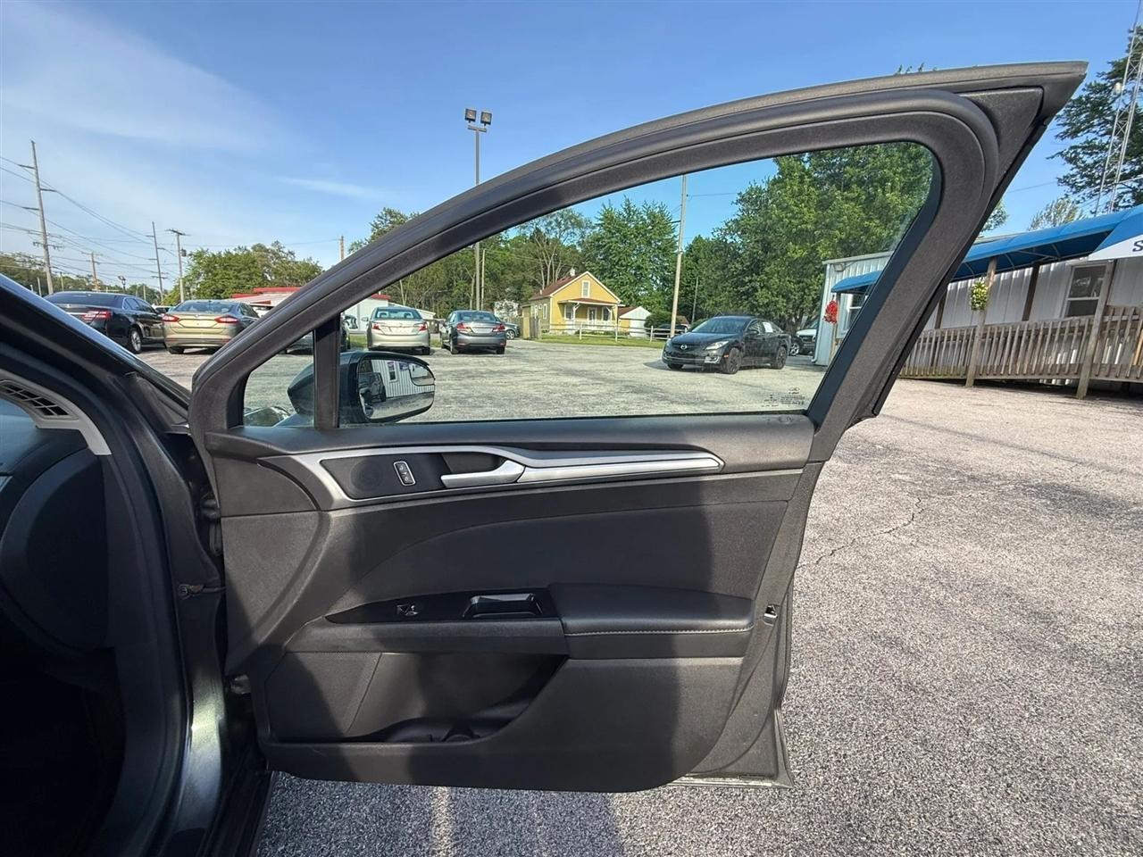 Ford Fusion SE 2016