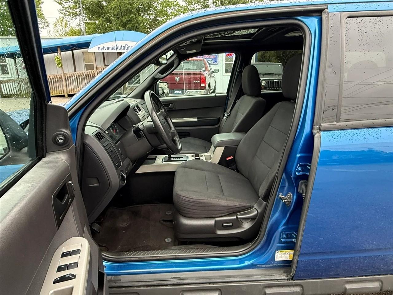 Ford Escape XLT 4WD 2011