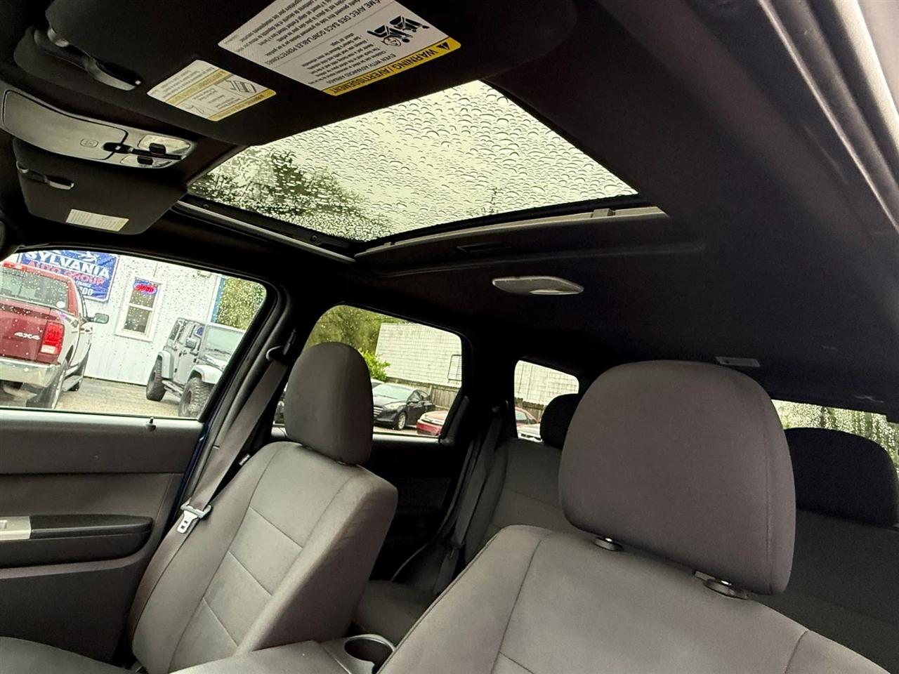 Ford Escape XLT 4WD 2011