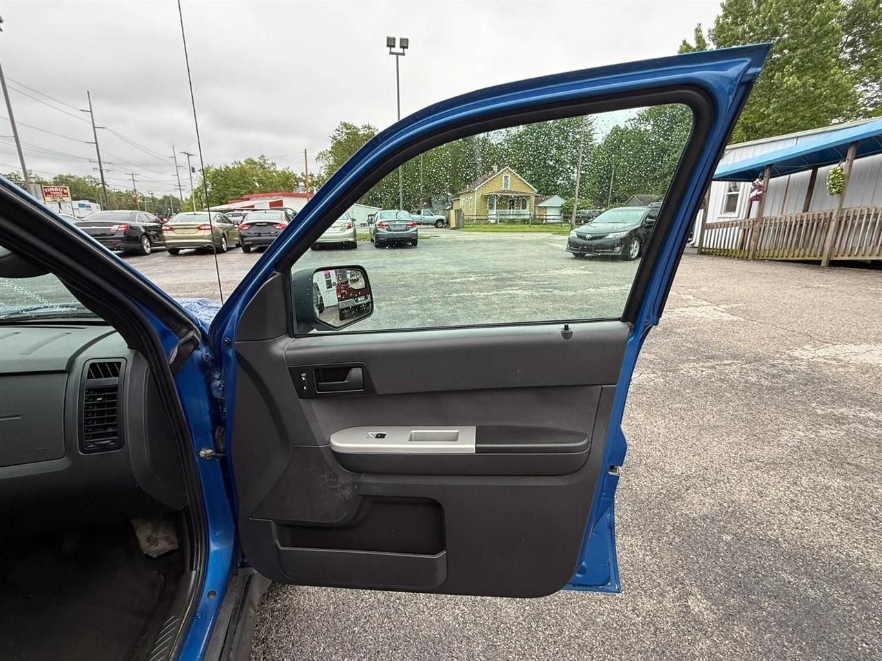 Ford Escape XLT 4WD 2011