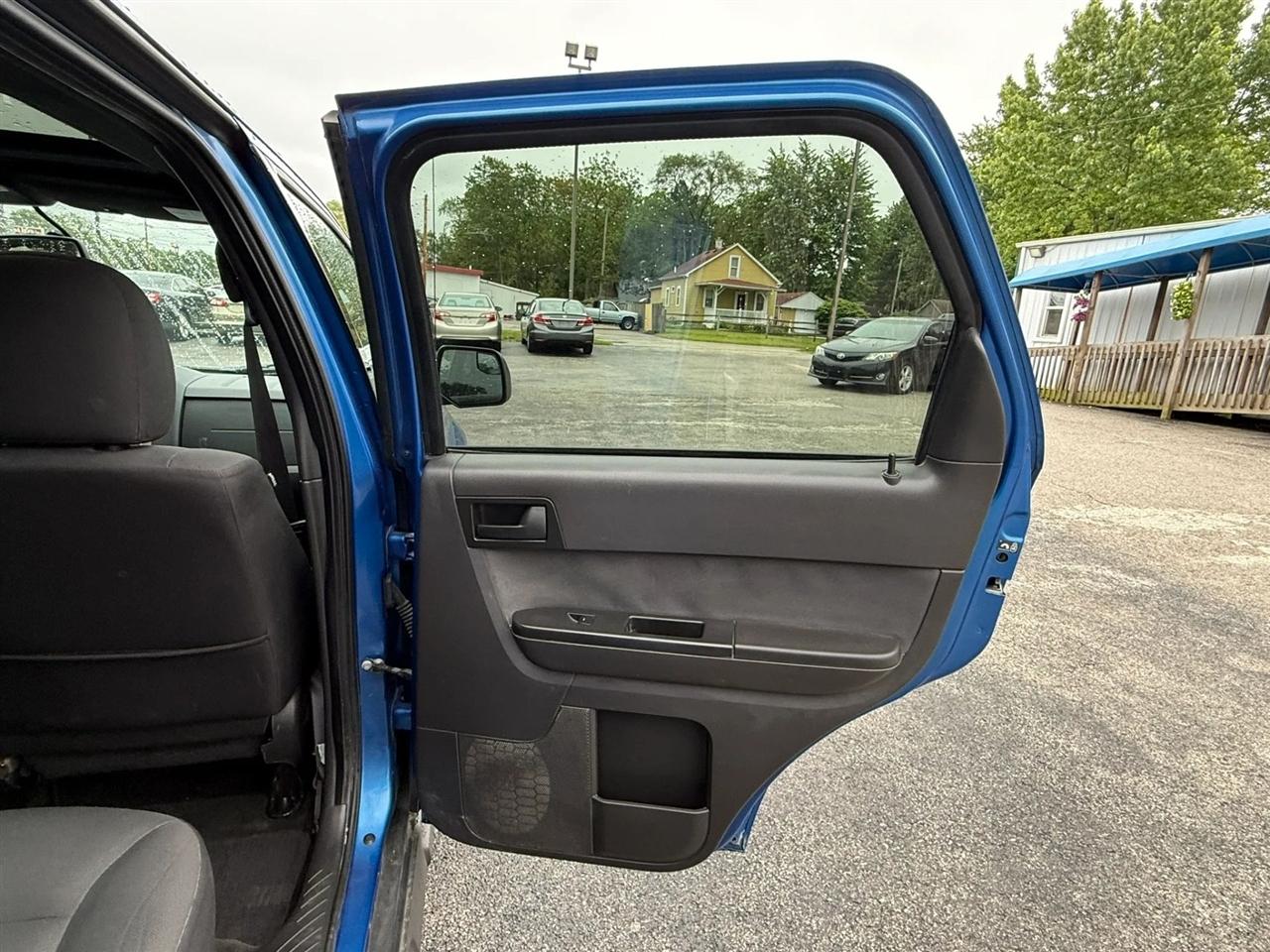 Ford Escape XLT 4WD 2011