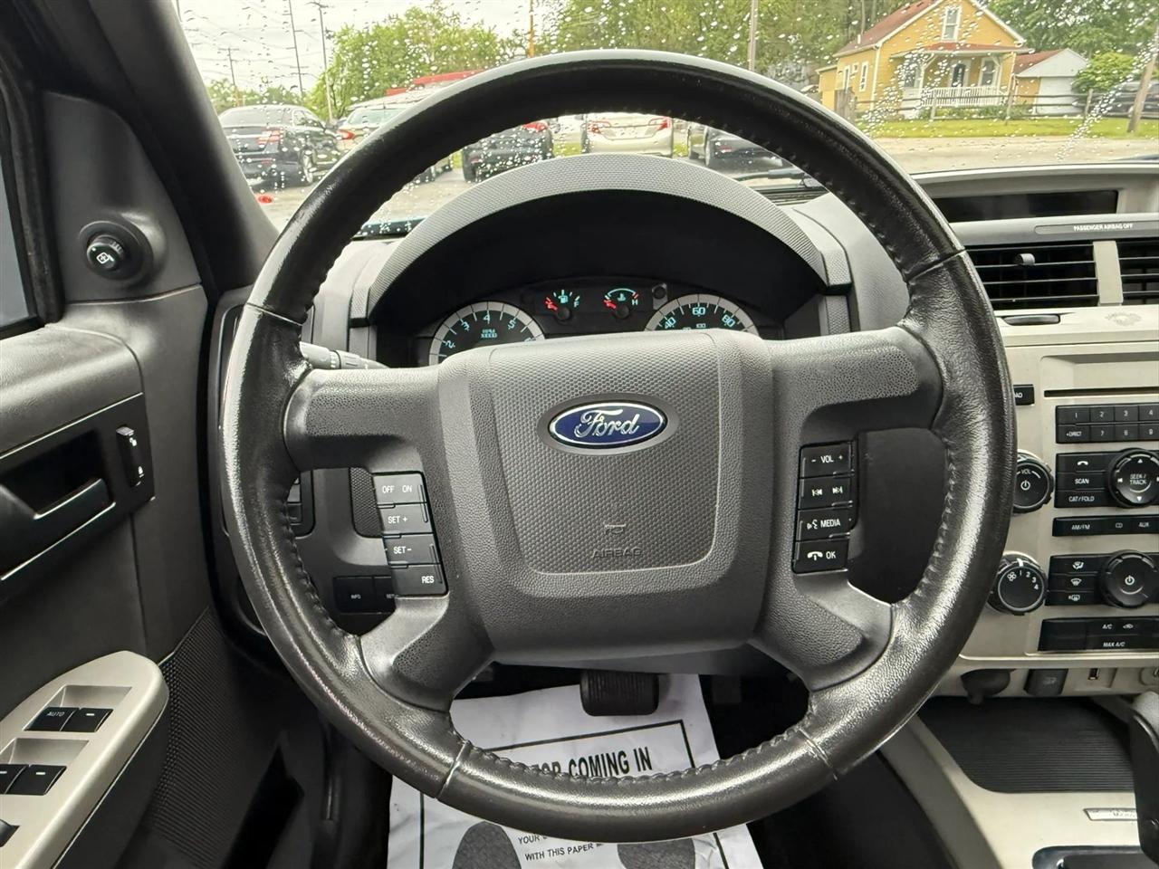 Ford Escape XLT 4WD 2011