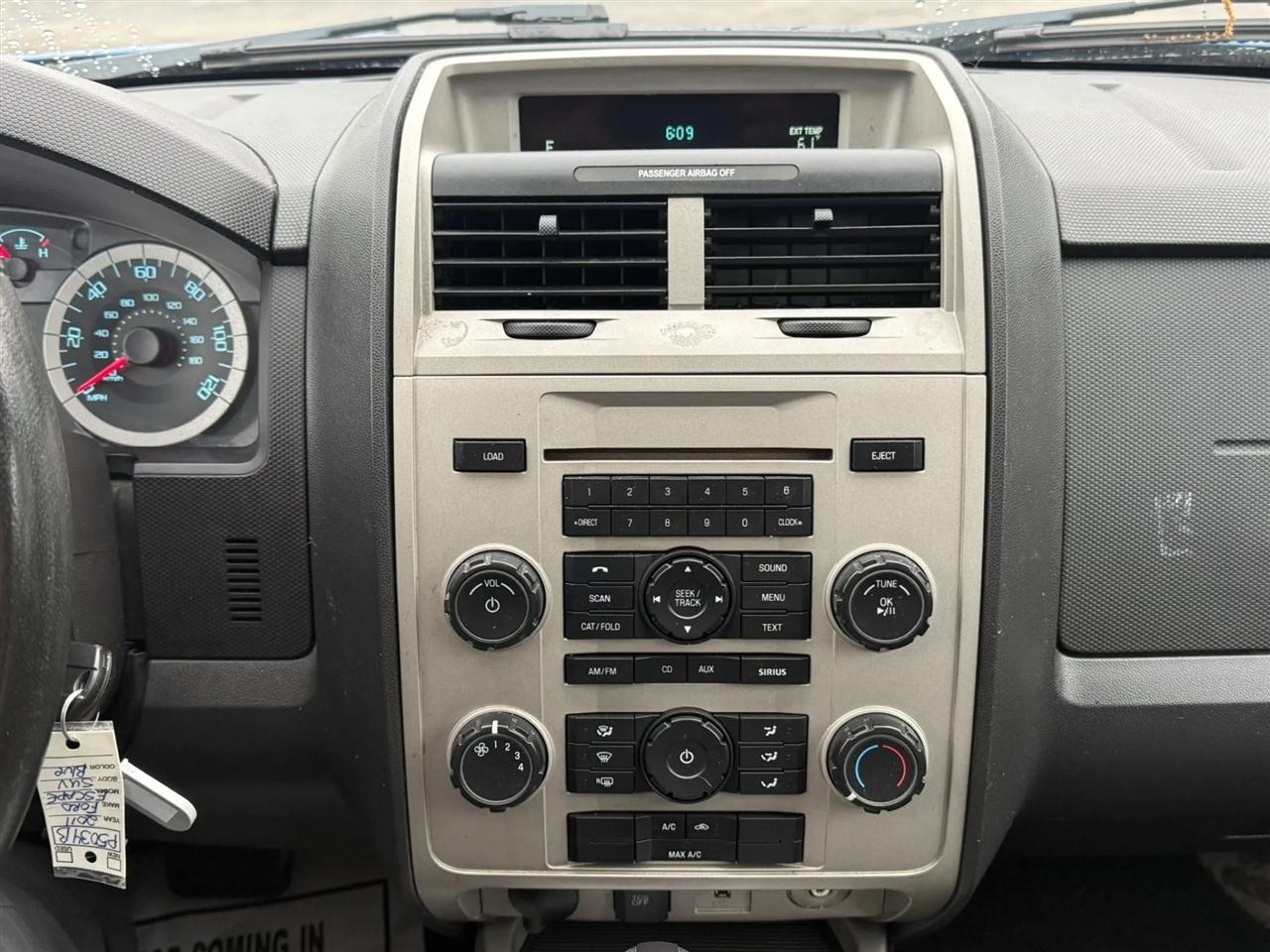 Ford Escape XLT 4WD 2011