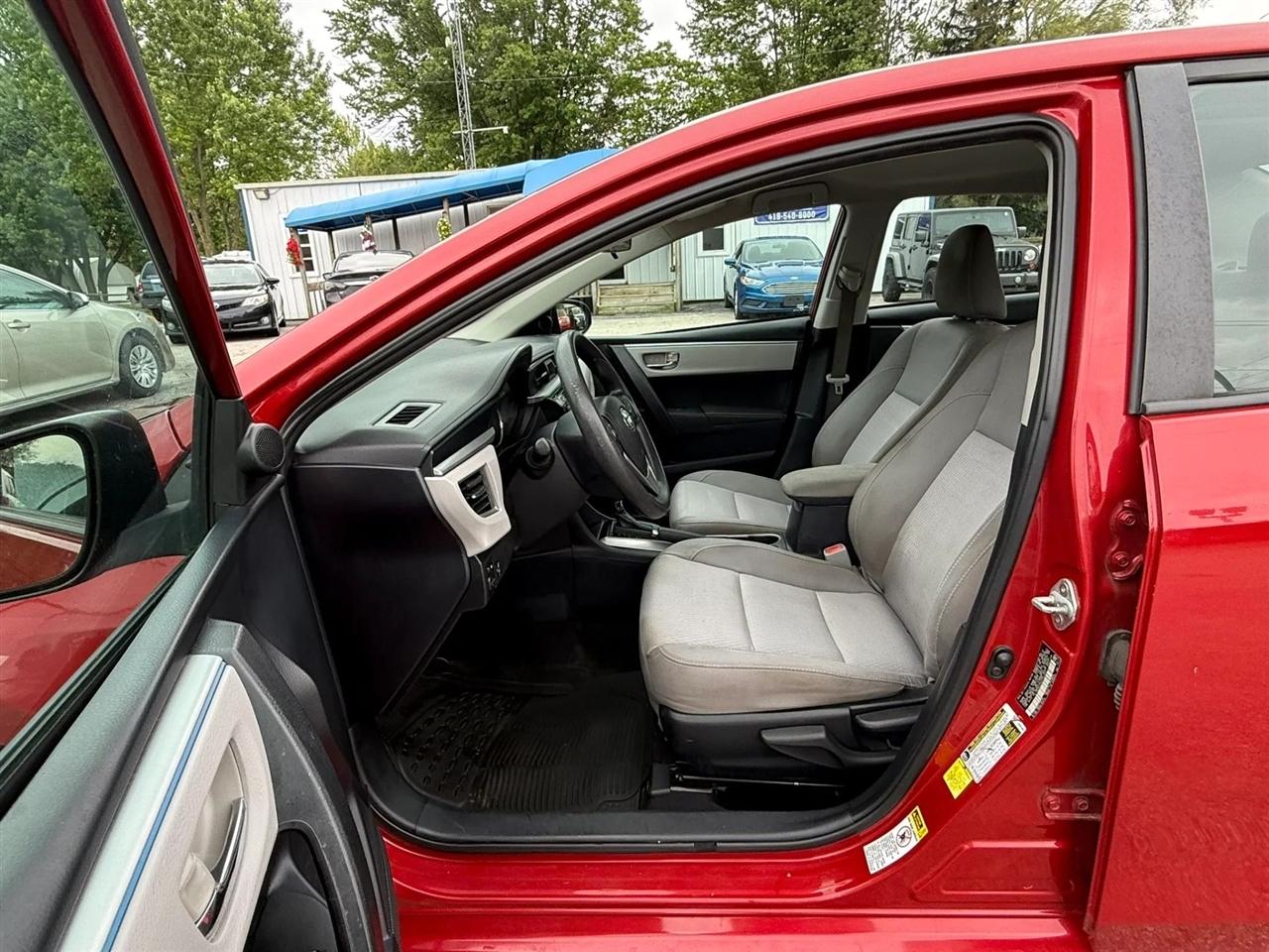 Toyota Corolla LE CVT 2014
