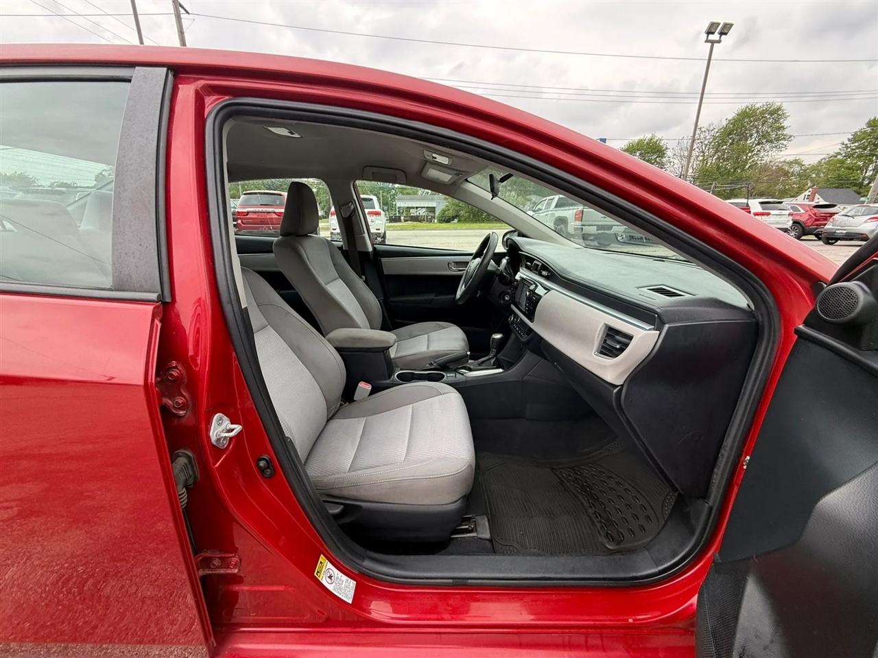 Toyota Corolla LE CVT 2014