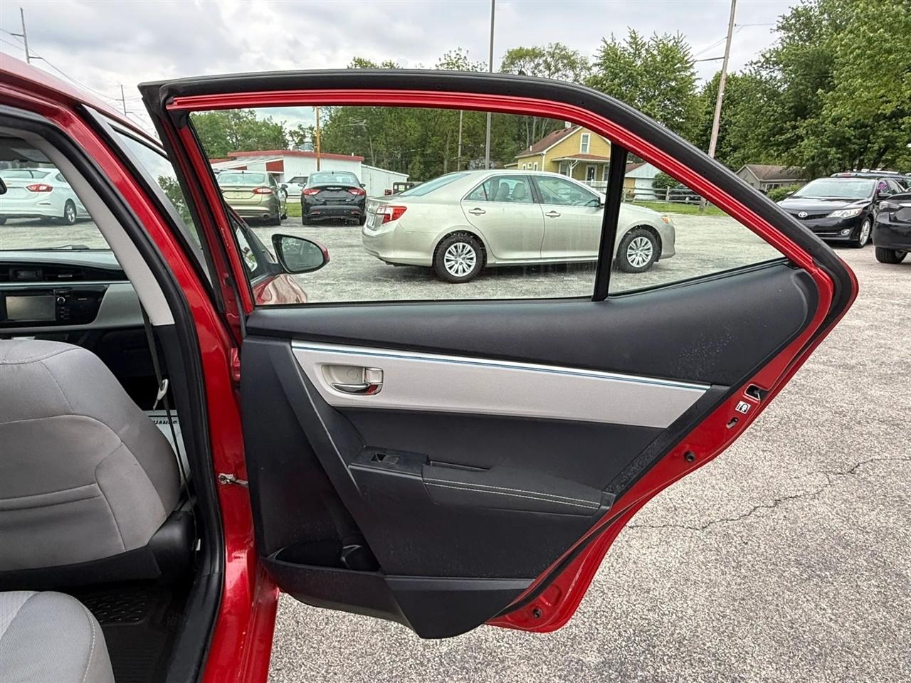 Toyota Corolla LE CVT 2014