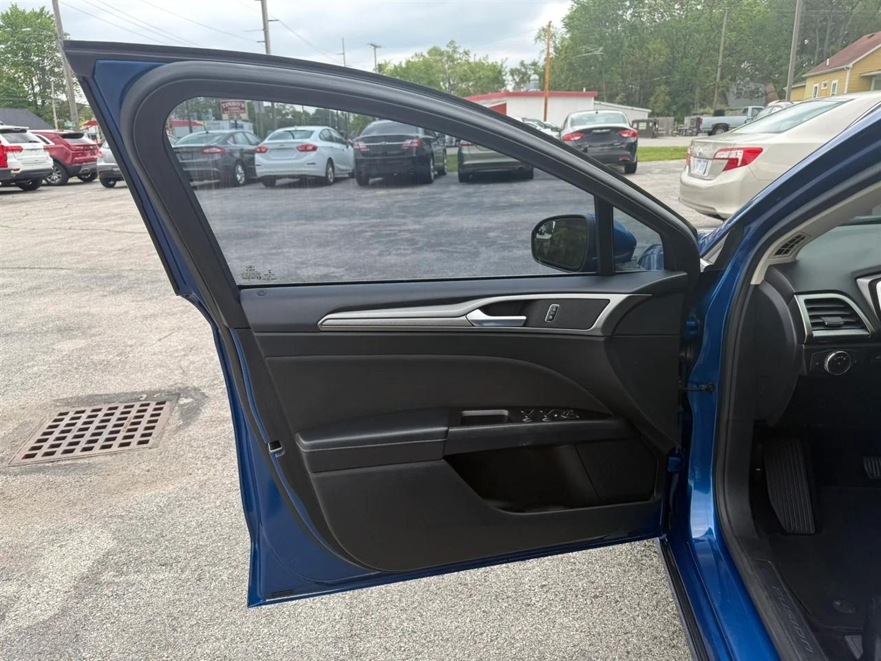 Ford Fusion SE 2017