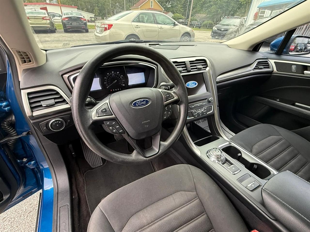 Ford Fusion SE 2017