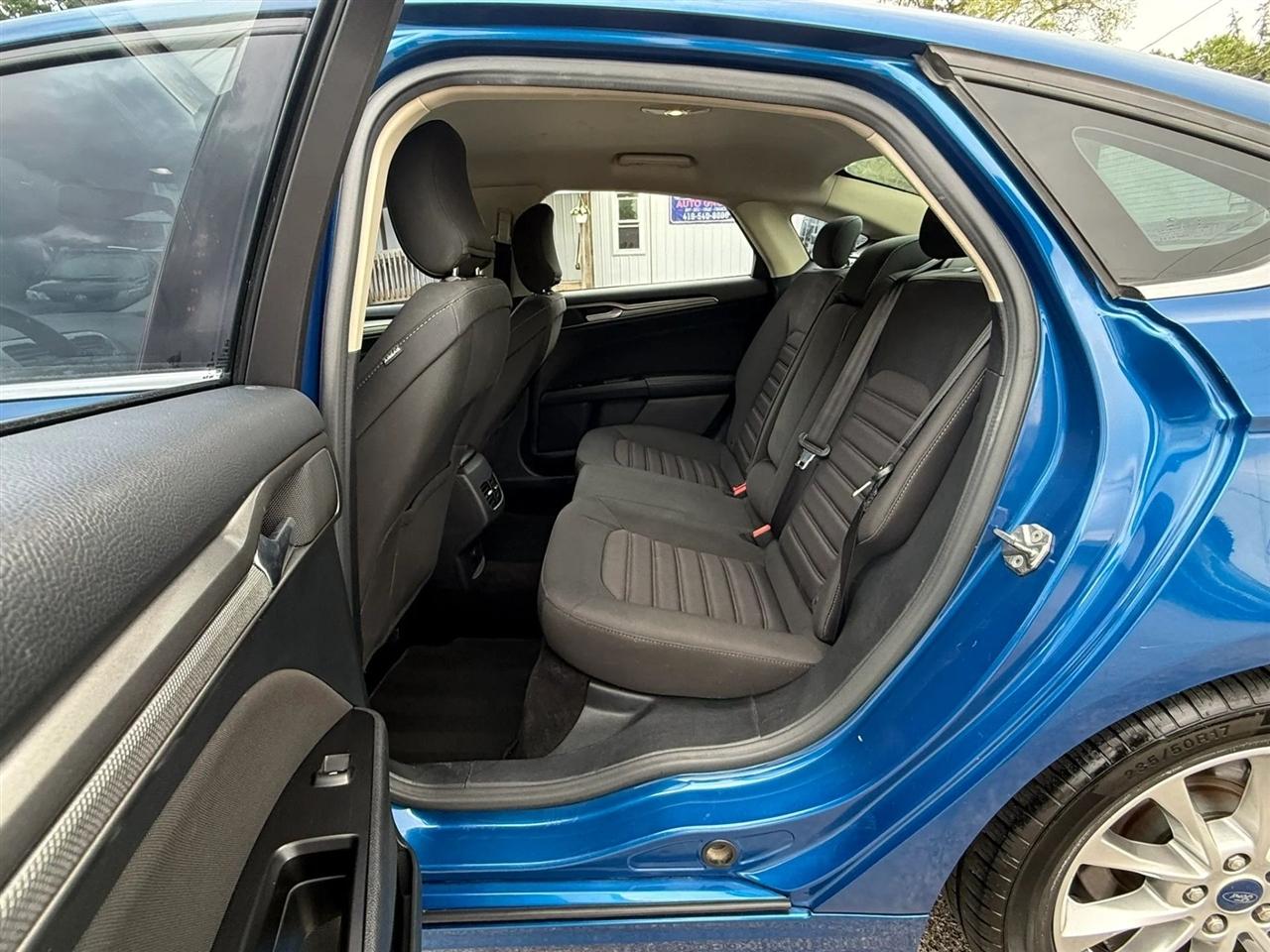 Ford Fusion SE 2017
