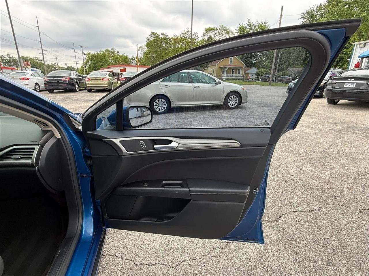 Ford Fusion SE 2017