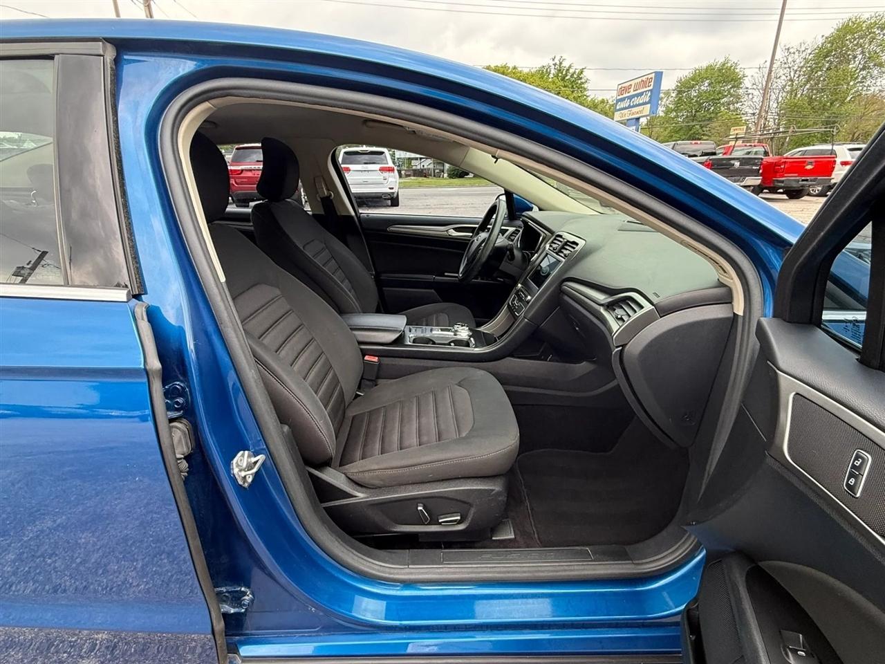 Ford Fusion SE 2017