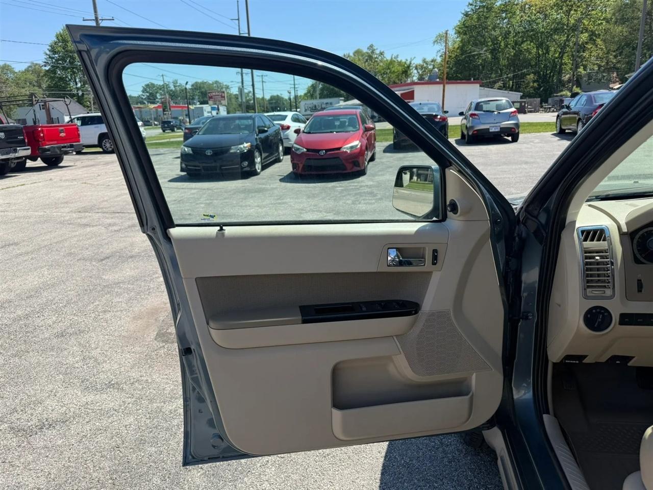 Ford Escape Limited 4WD 2010