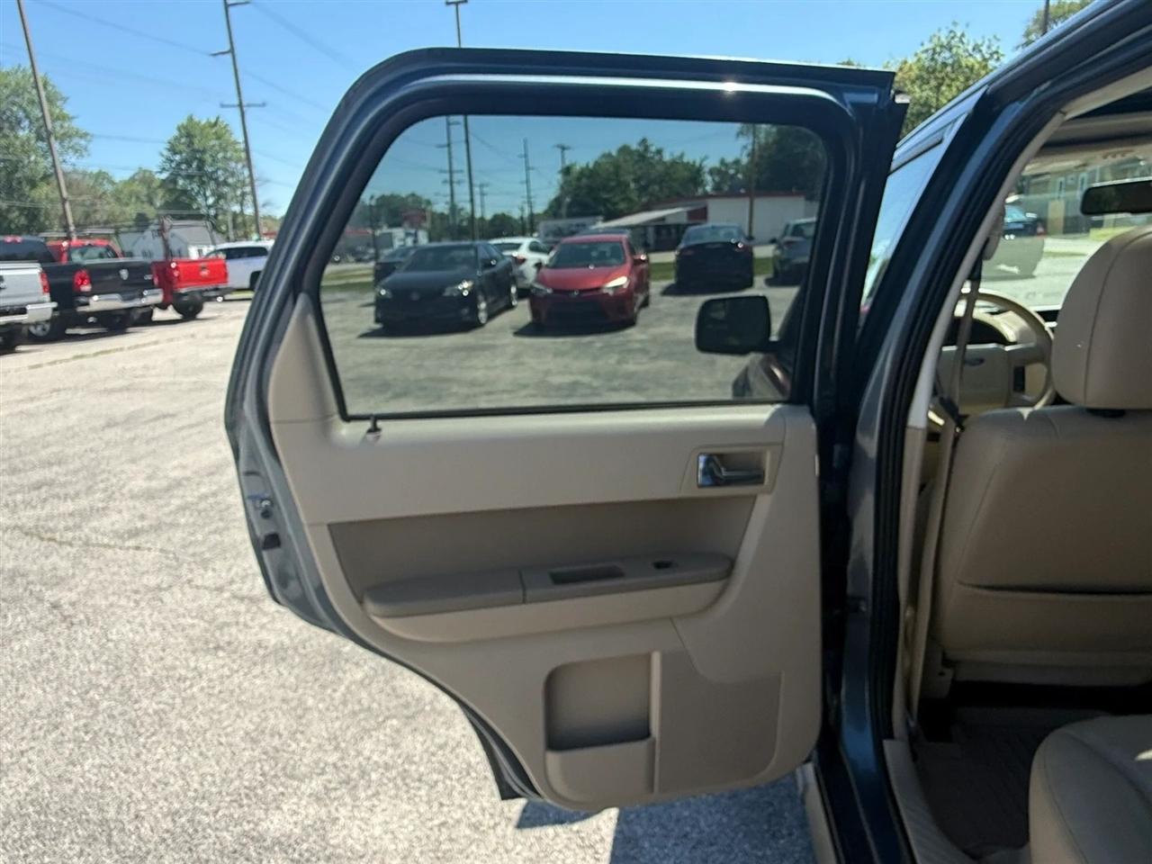 Ford Escape Limited 4WD 2010