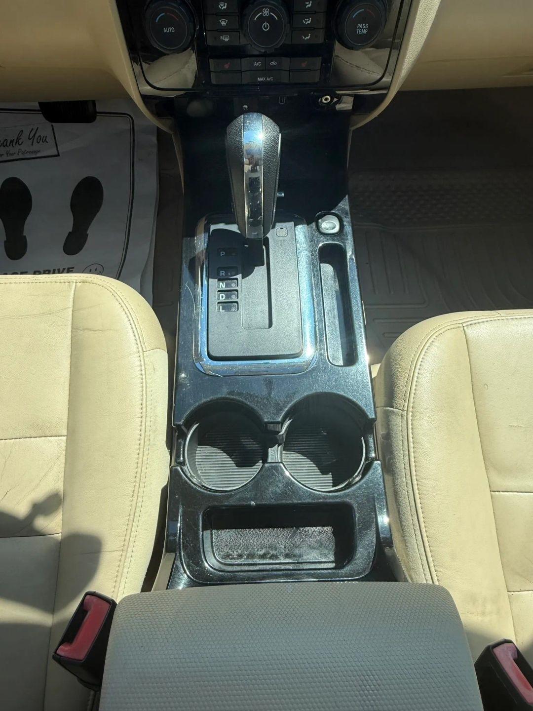 Ford Escape Limited 4WD 2010