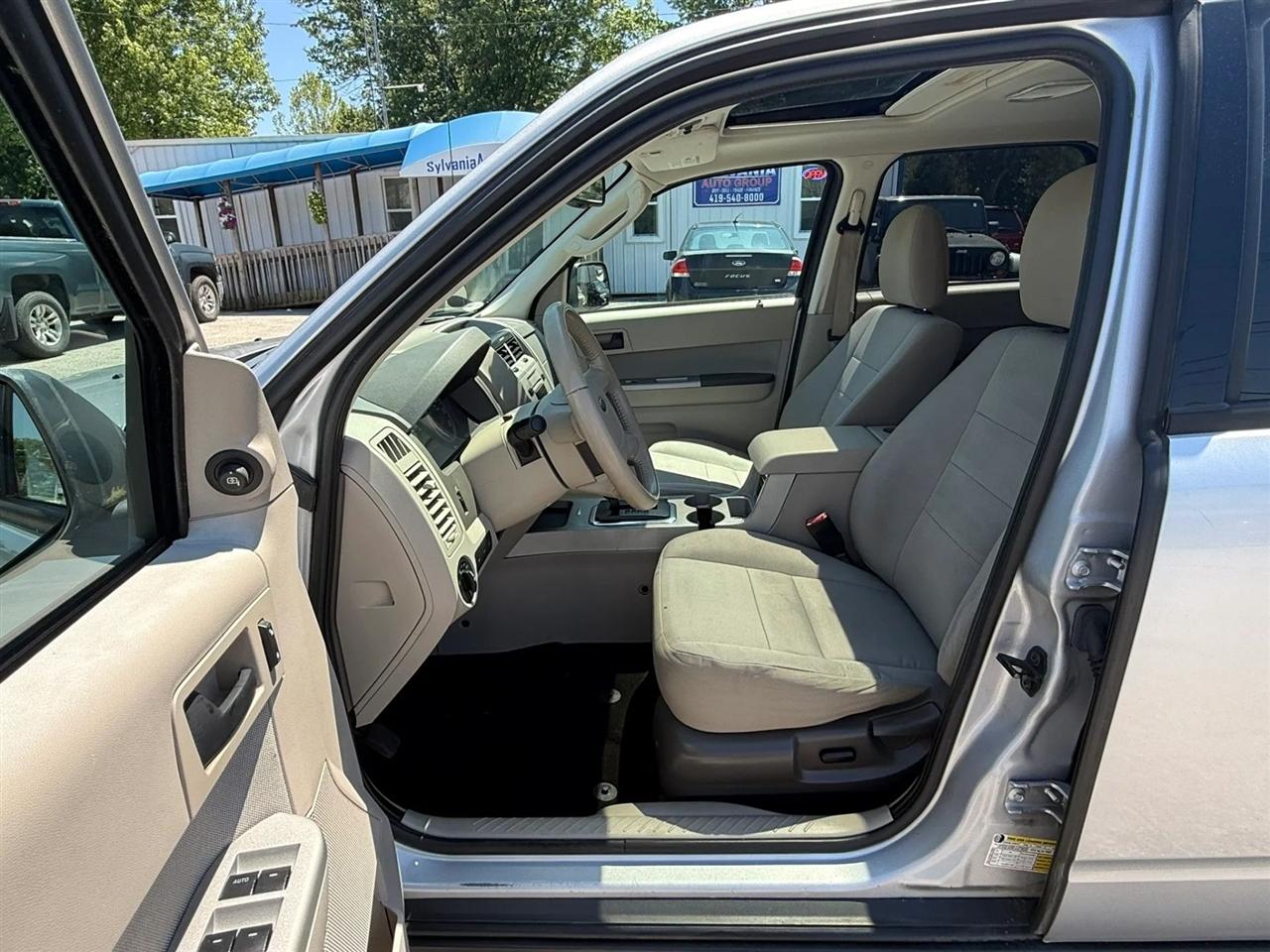 Ford Escape XLT 4WD 2012