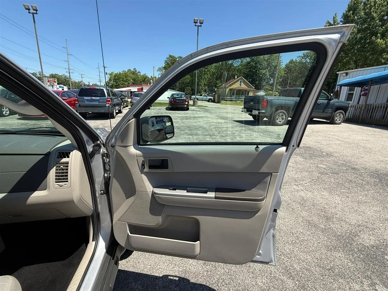Ford Escape XLT 4WD 2012
