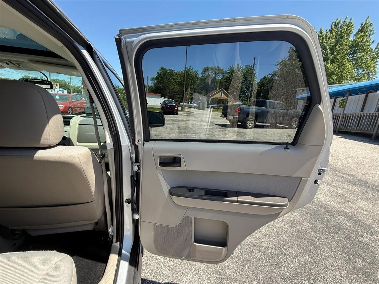 Ford Escape XLT 4WD 2012