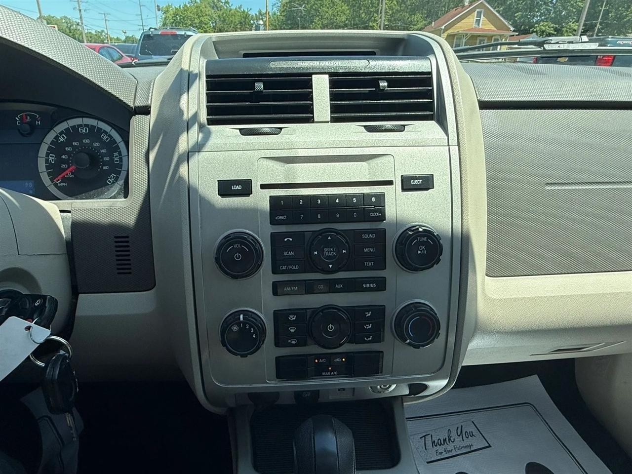 Ford Escape XLT 4WD 2012