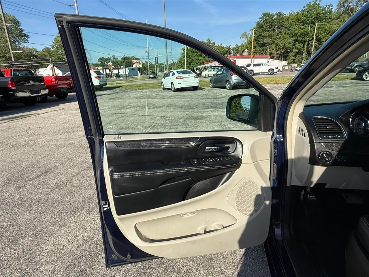 Chrysler Town & Country Touring 2015