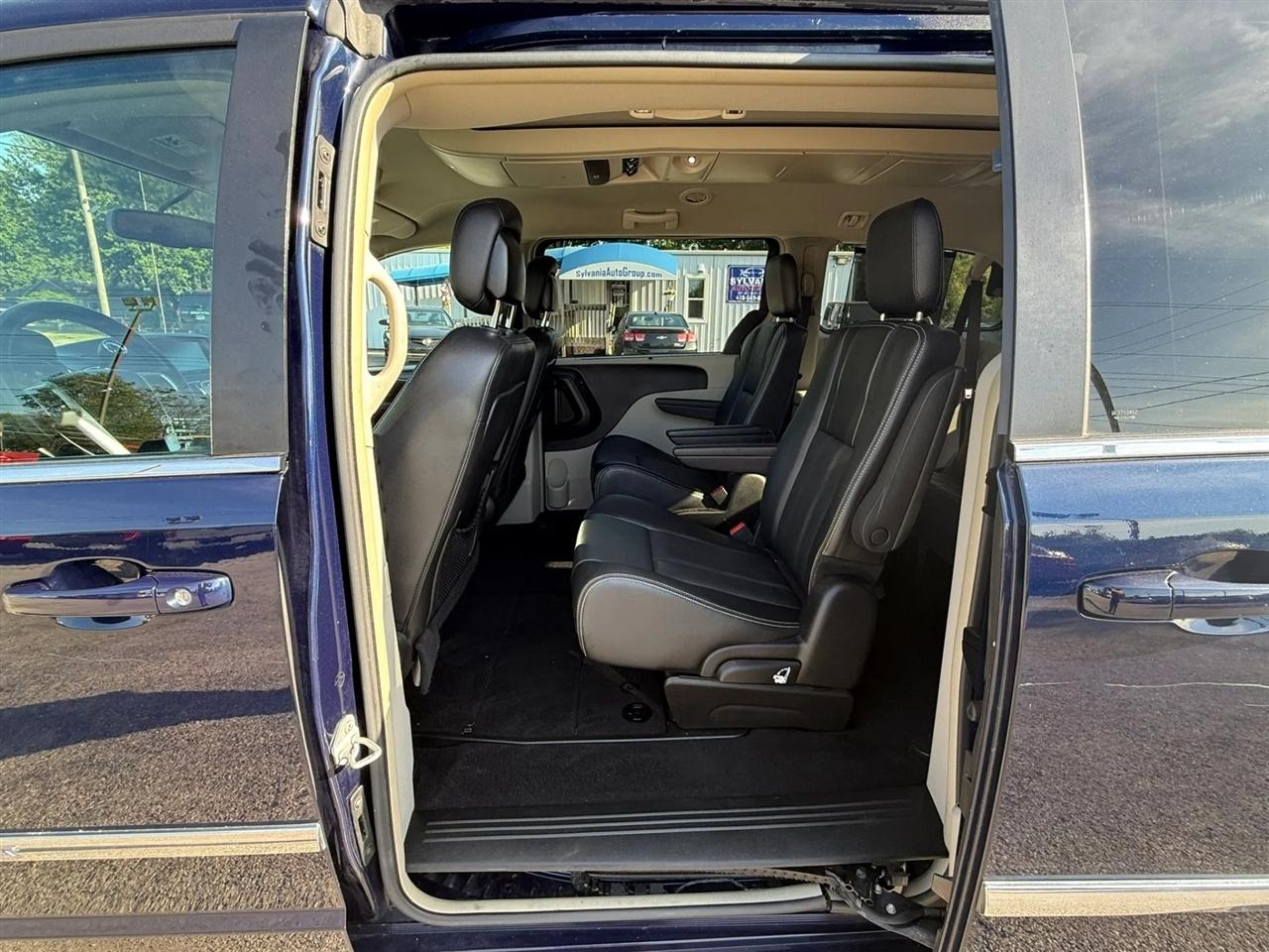Chrysler Town & Country Touring 2015