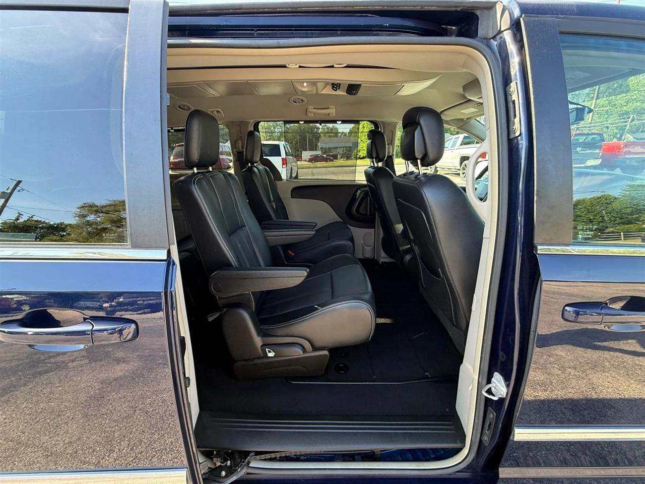 Chrysler Town & Country Touring 2015