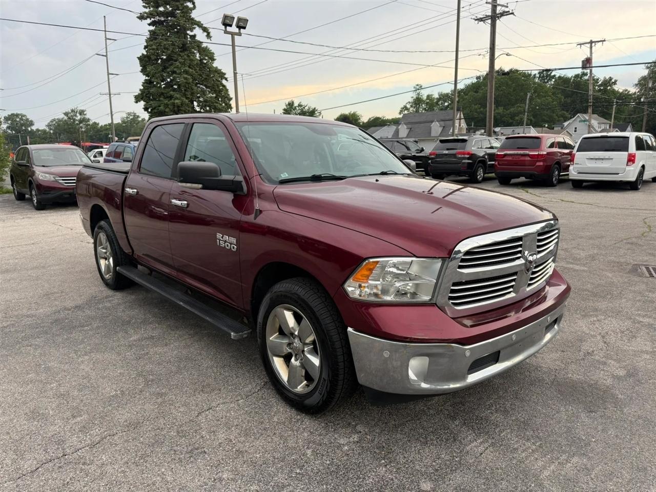 RAM 1500 SLT Crew Cab SWB 4WD 2016