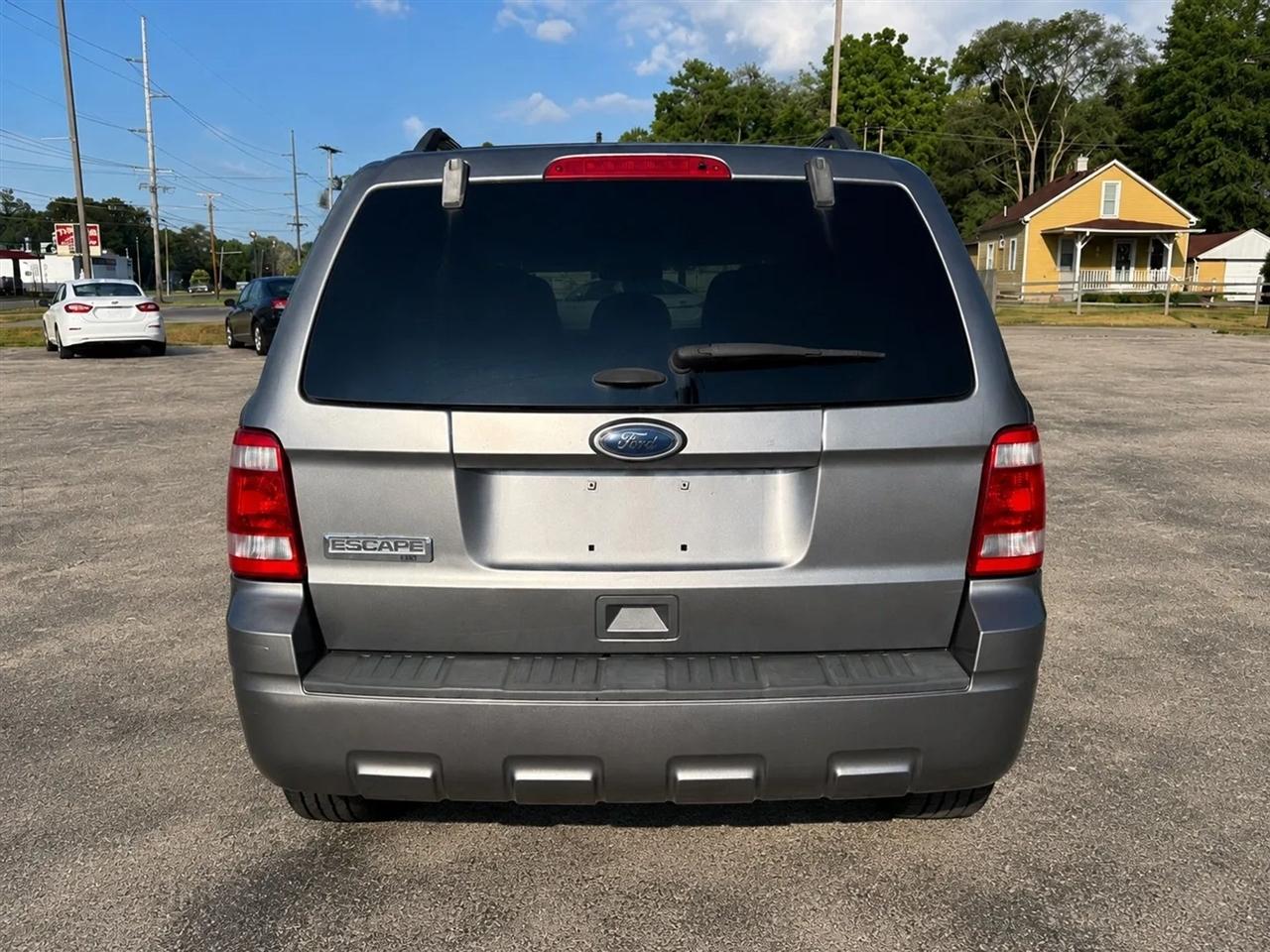 Ford Escape XLT FWD 2012