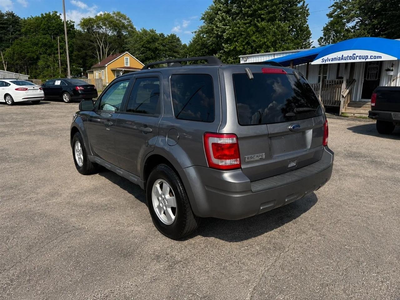 Ford Escape XLT FWD 2012