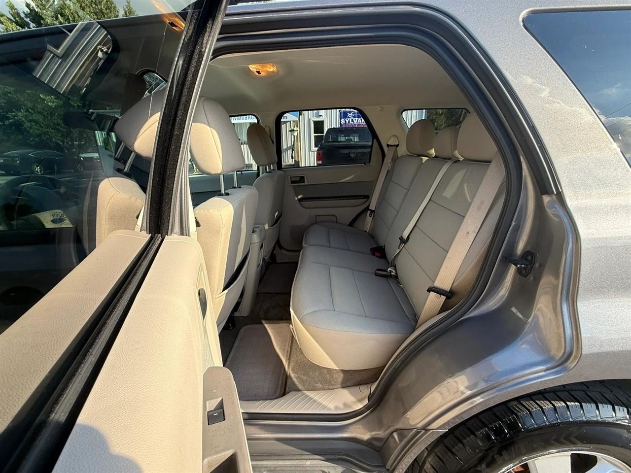 Ford Escape XLT FWD 2012