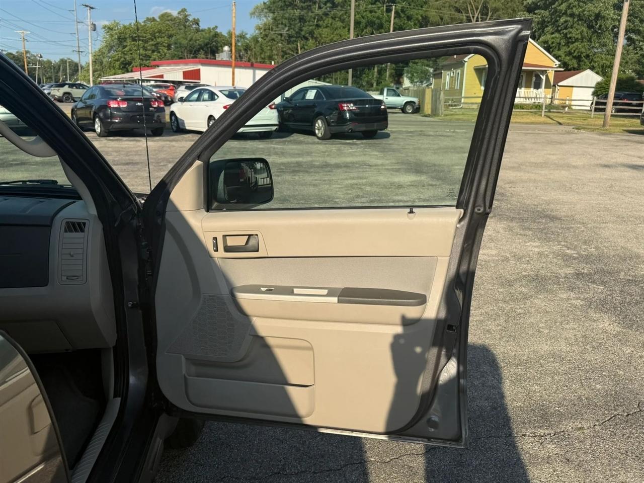Ford Escape XLT FWD 2012