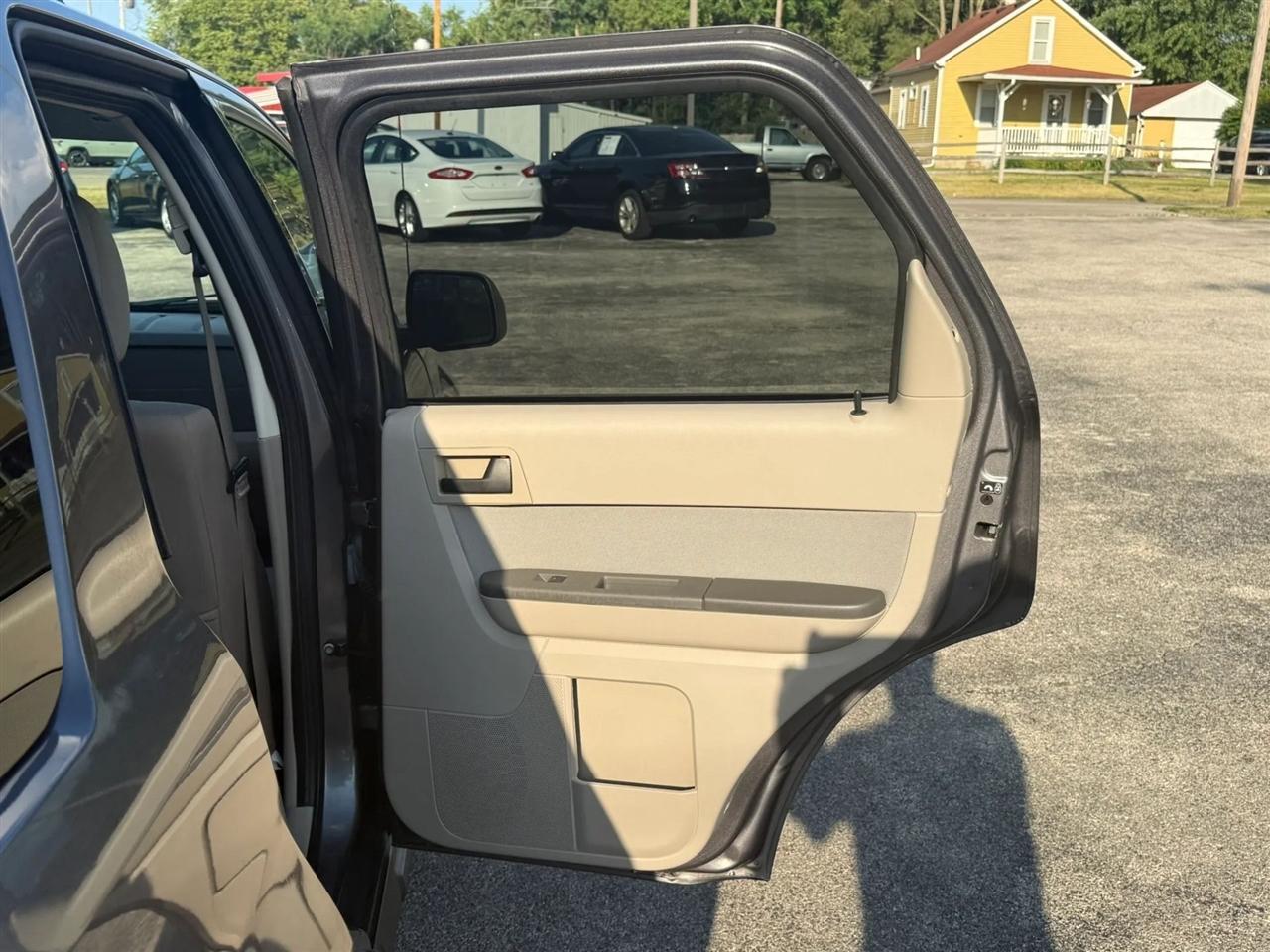 Ford Escape XLT FWD 2012